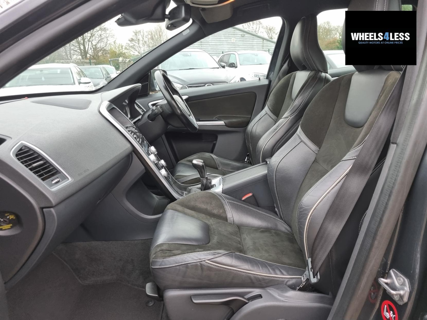 Used Volvo XC60 2015 for sale - 76918751: Photo 32