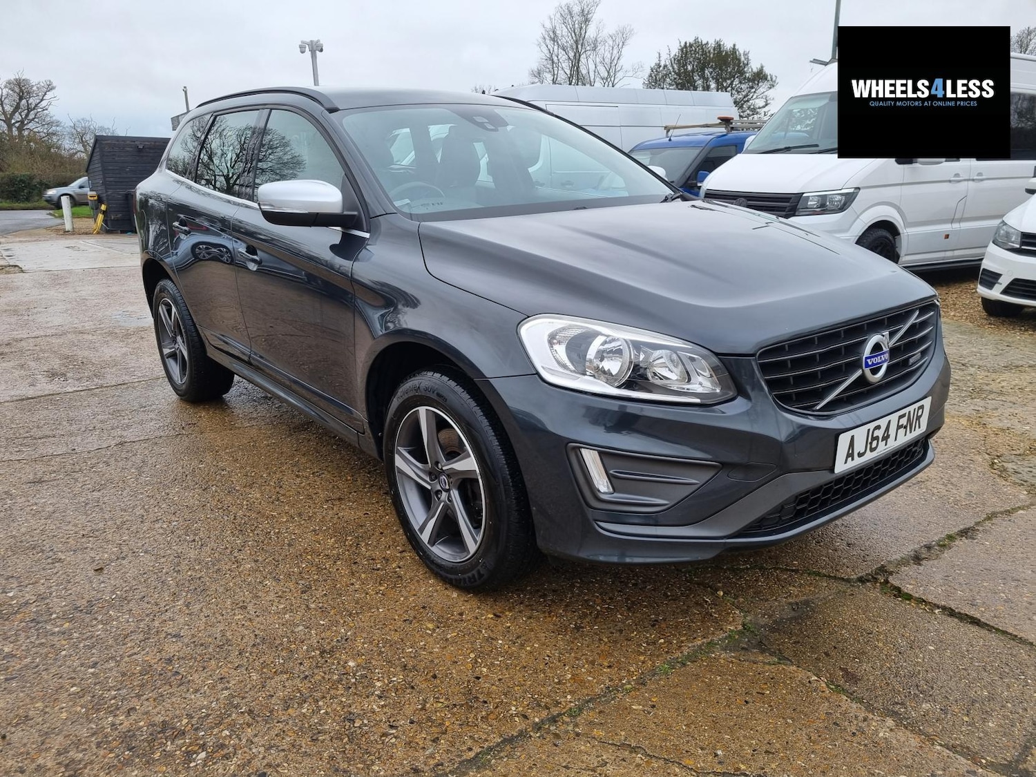 Used Volvo XC60 2015 for sale - 76918751: Photo 4