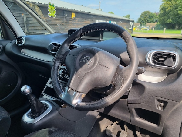 Used Citroen C3 Picasso 2010 for sale - 75478905: Photo 11