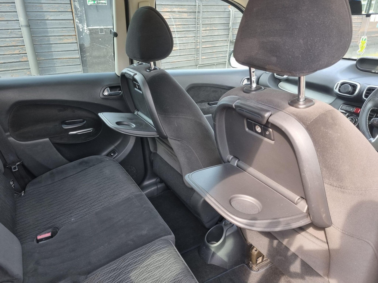 Vehicle 21