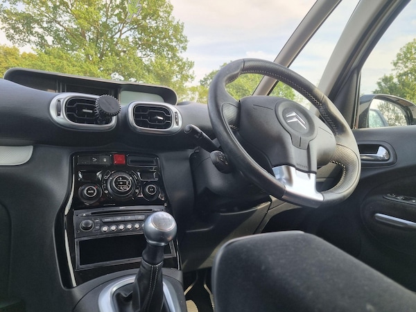 Used Citroen C3 Picasso 2010 for sale - 75478905: Photo 23
