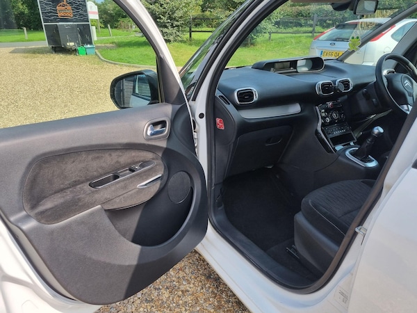 Used Citroen C3 Picasso 2010 for sale - 75478905: Photo 27