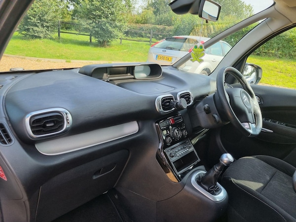 Used Citroen C3 Picasso 2010 for sale - 75478905: Photo 28