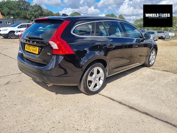 Used Volvo V60 2025 for sale - 79548488: Photo