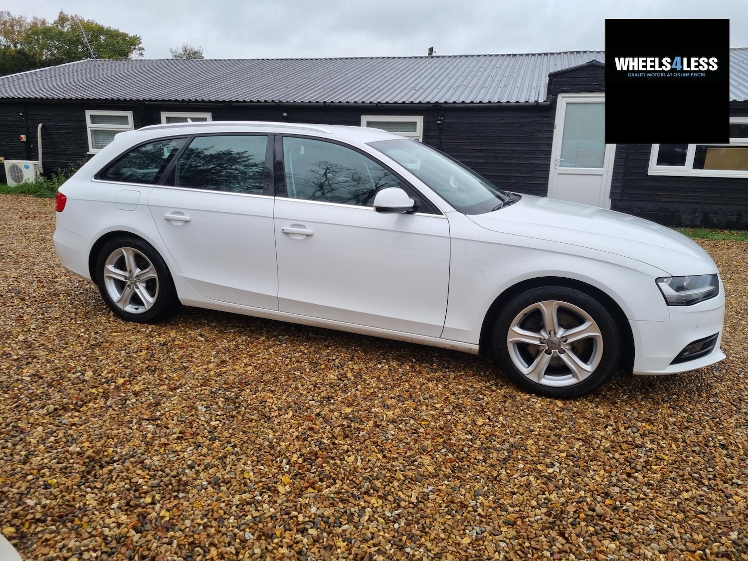 Used Audi A4 2015 for sale - 76534348: Photo 5