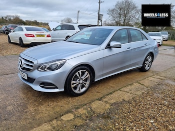 Used Mercedes-Benz E Class 2015 for sale - 76700538: Photo