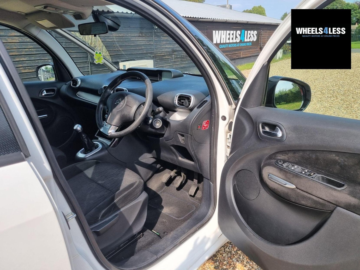 Used Citroen C3 Picasso 2010 for sale - 76384597: Photo 10