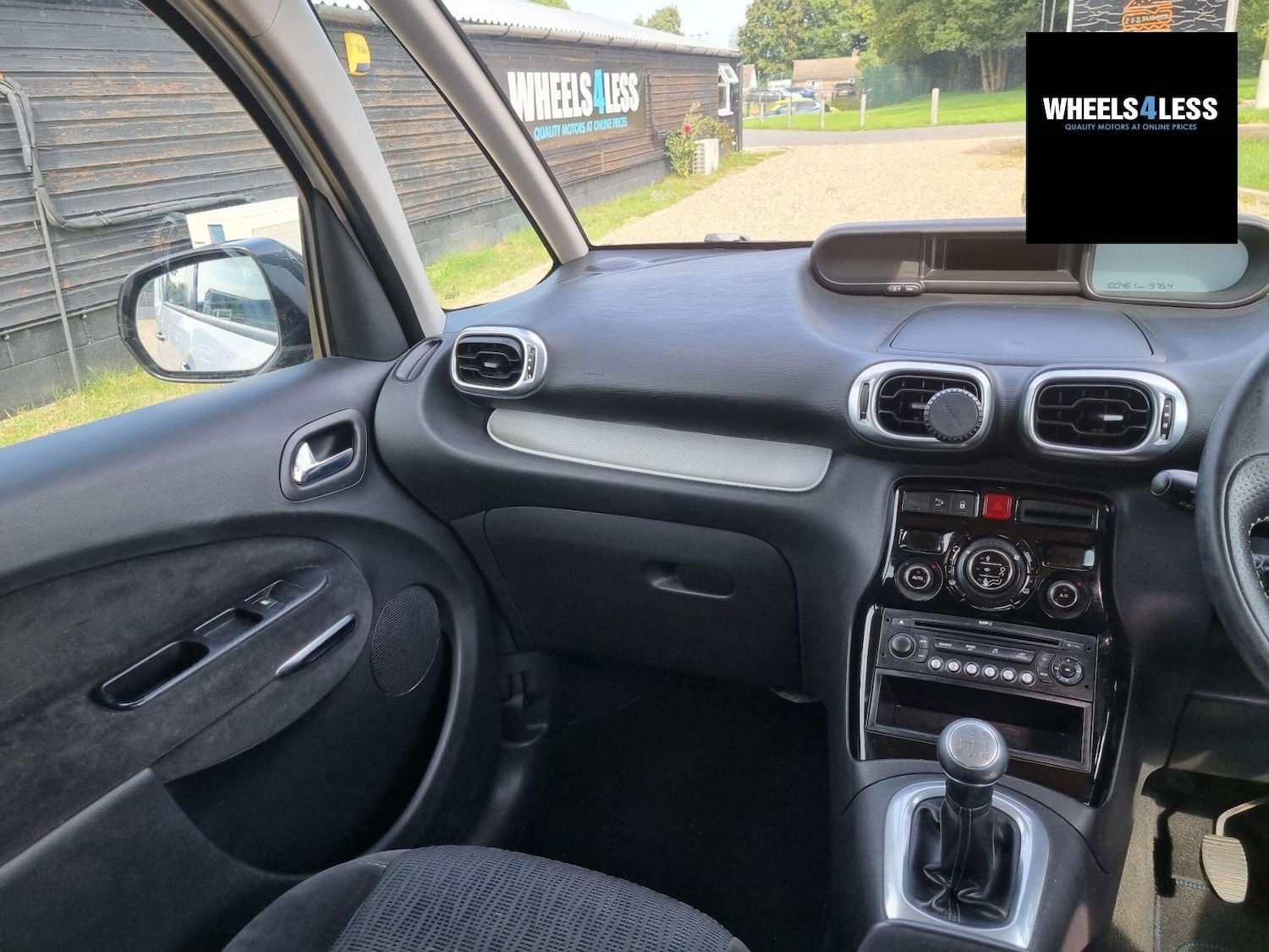 Used Citroen C3 Picasso 2010 for sale - 76384597: Photo 24