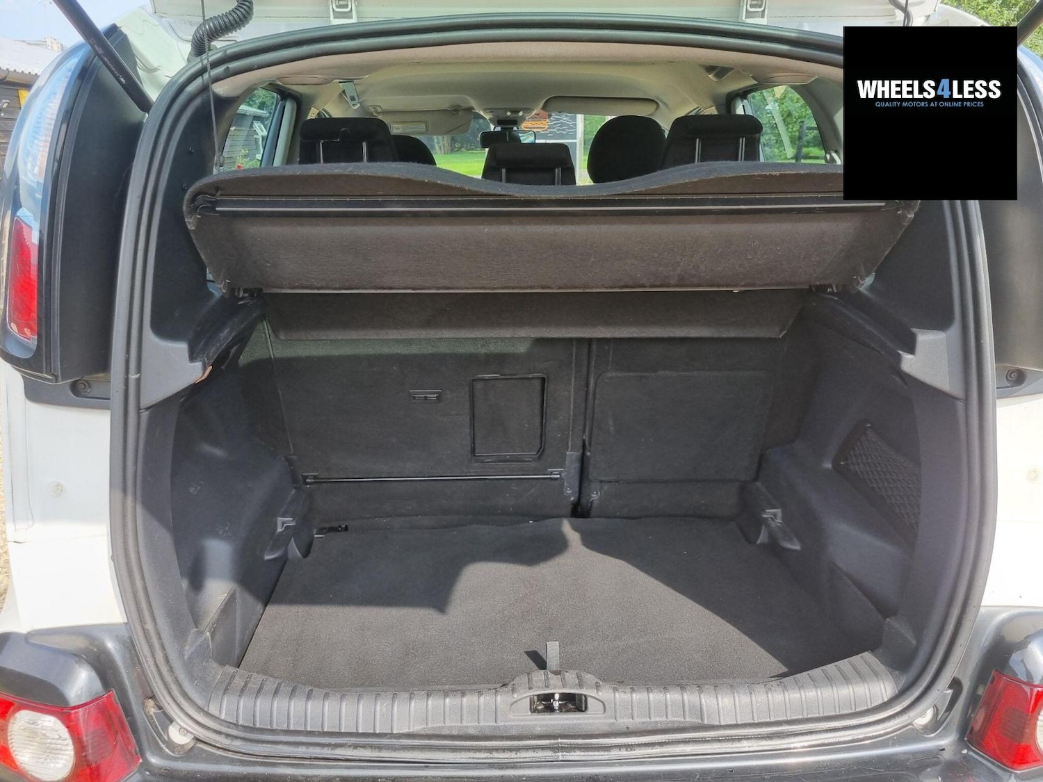 Used Citroen C3 Picasso 2010 for sale - 76384597: Photo 25