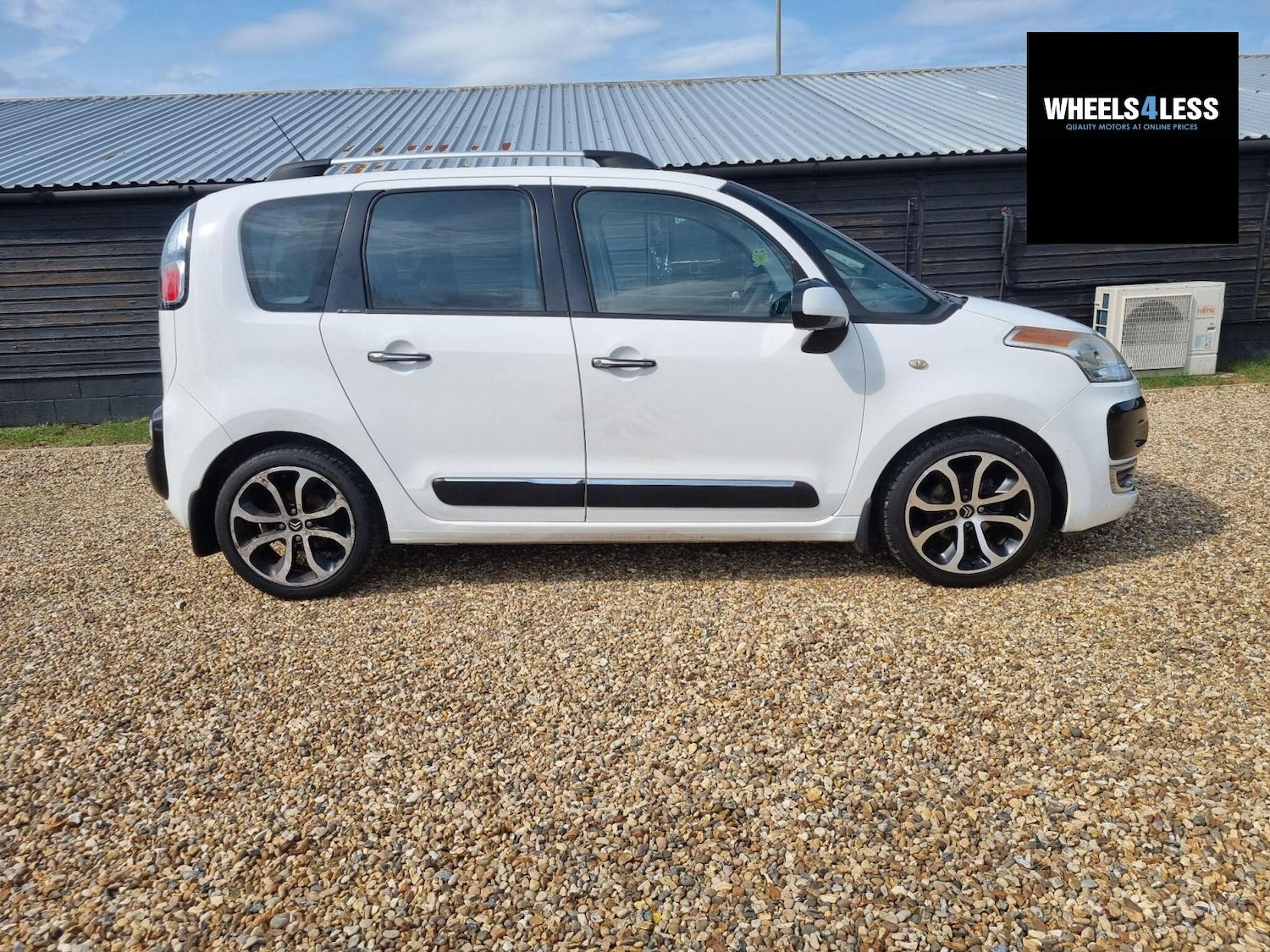 Used Citroen C3 Picasso 2010 for sale - 76384597: Photo 3