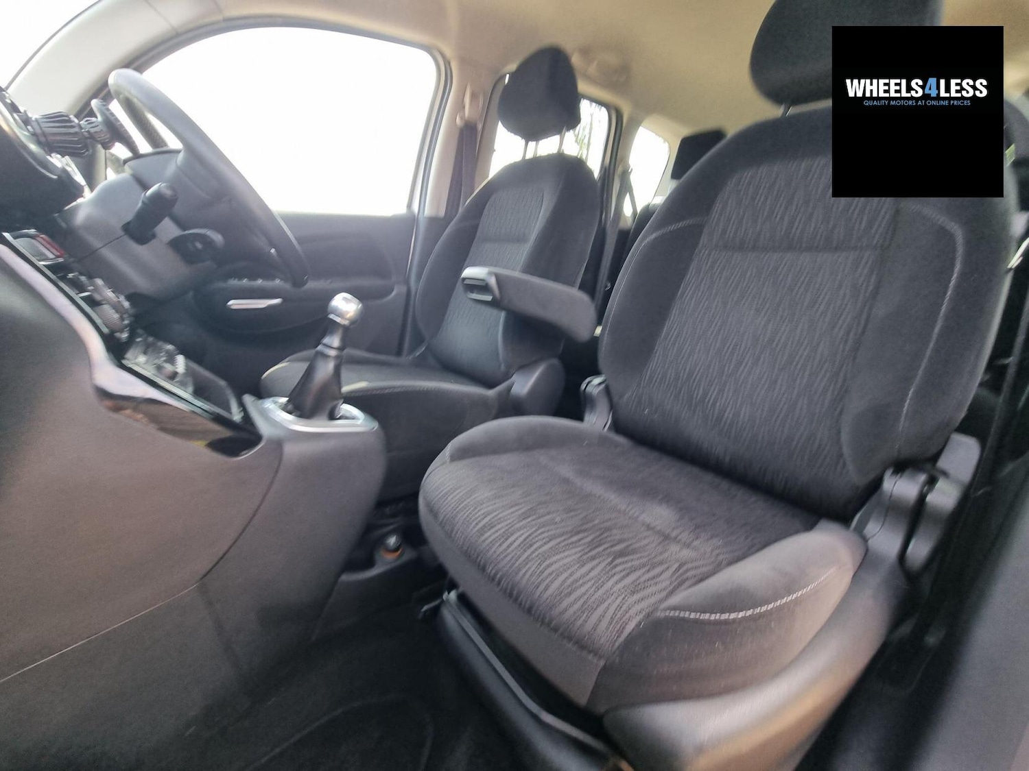 Used Citroen C3 Picasso 2010 for sale - 76384597: Photo 33