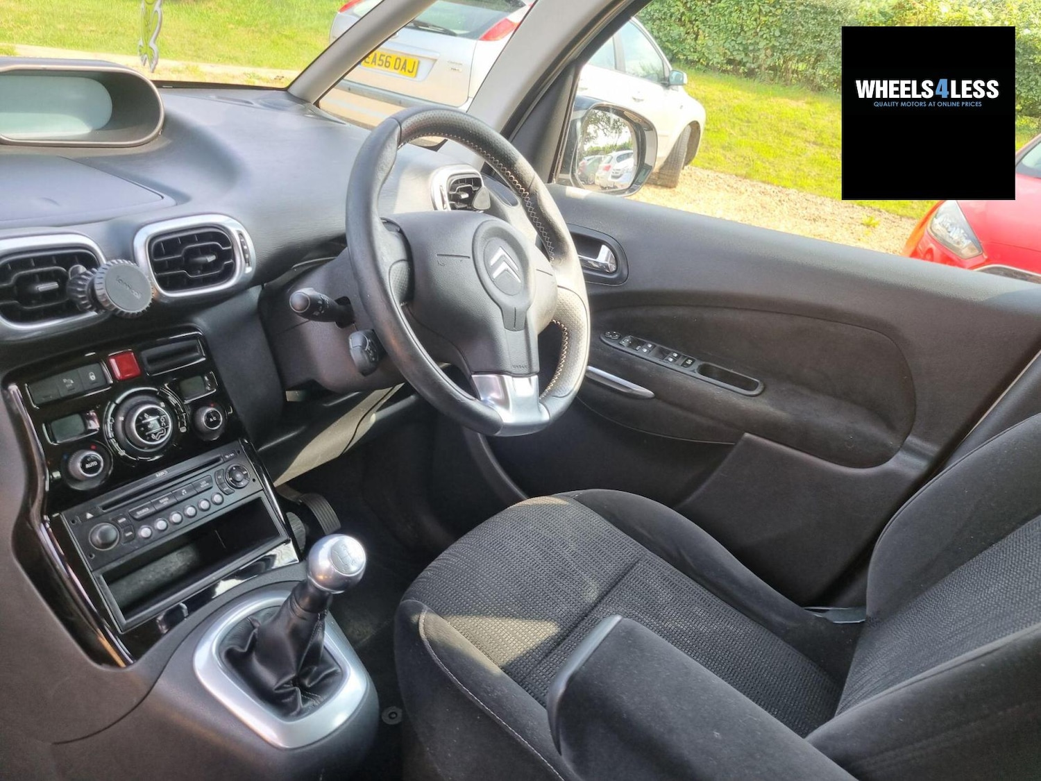 Used Citroen C3 Picasso 2010 for sale - 76384597: Photo 34