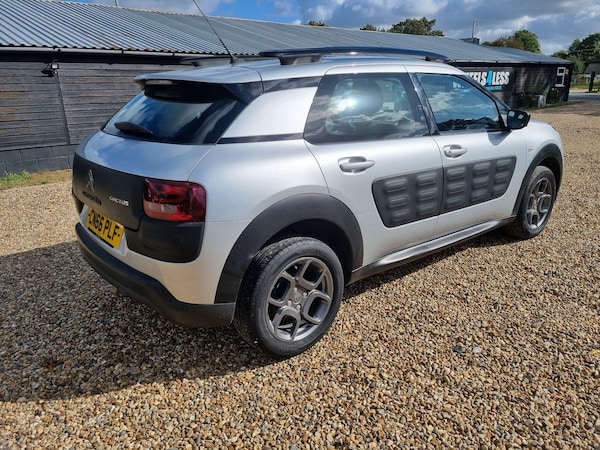 Used Citroen C4 Cactus 2016 for sale - 75729439: Photo 4