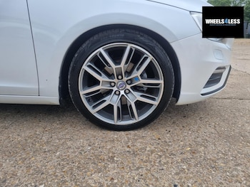 Used Volvo S60 2015 for sale - 78509032: Photo