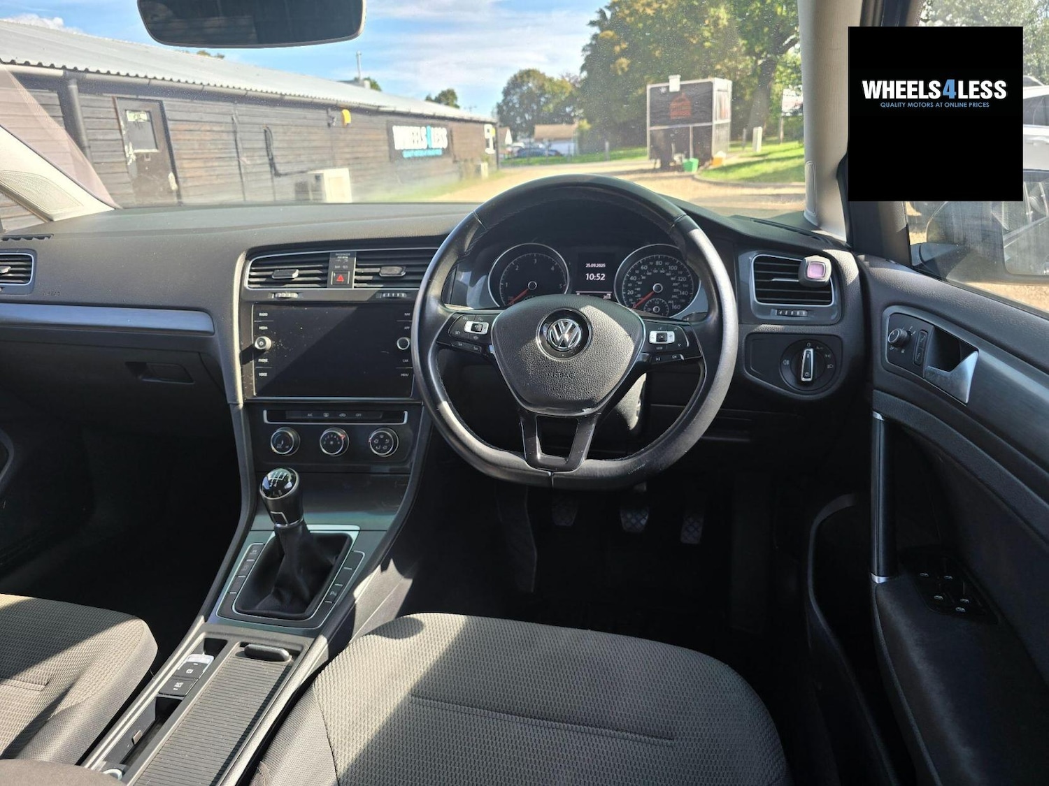 Used Volkswagen Golf 2018 for sale - 76384613: Photo 11