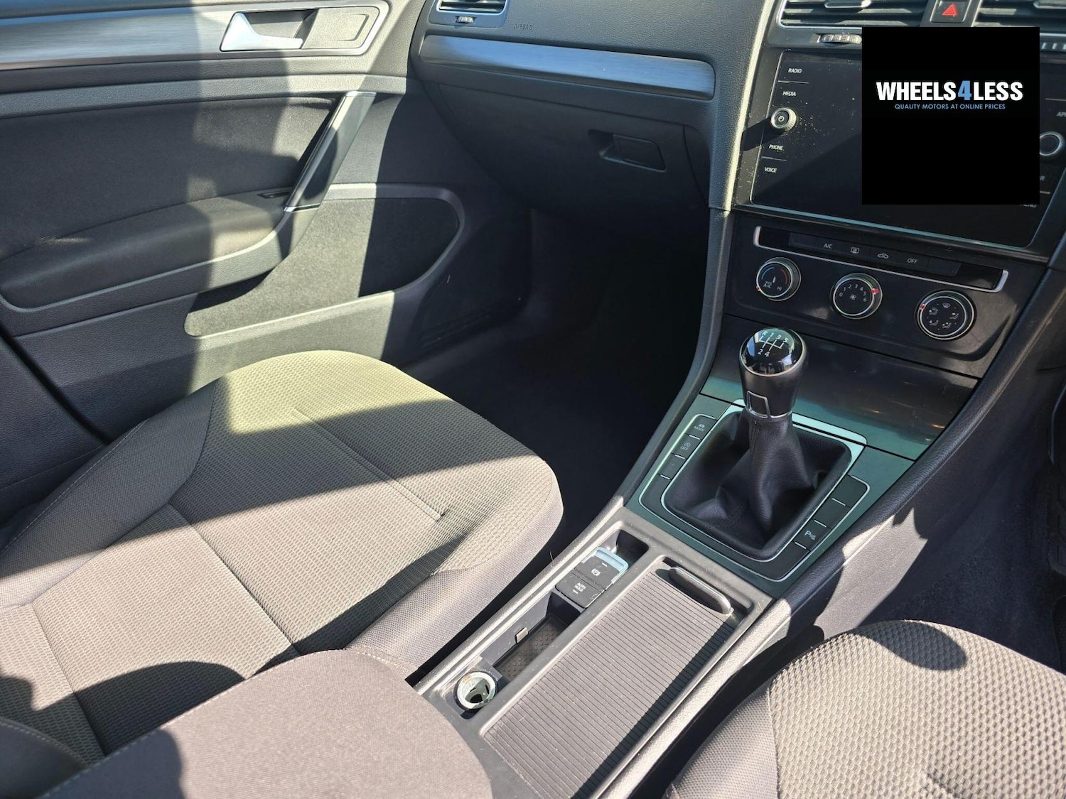 Used Volkswagen Golf 2018 for sale - 76384613: Photo 18