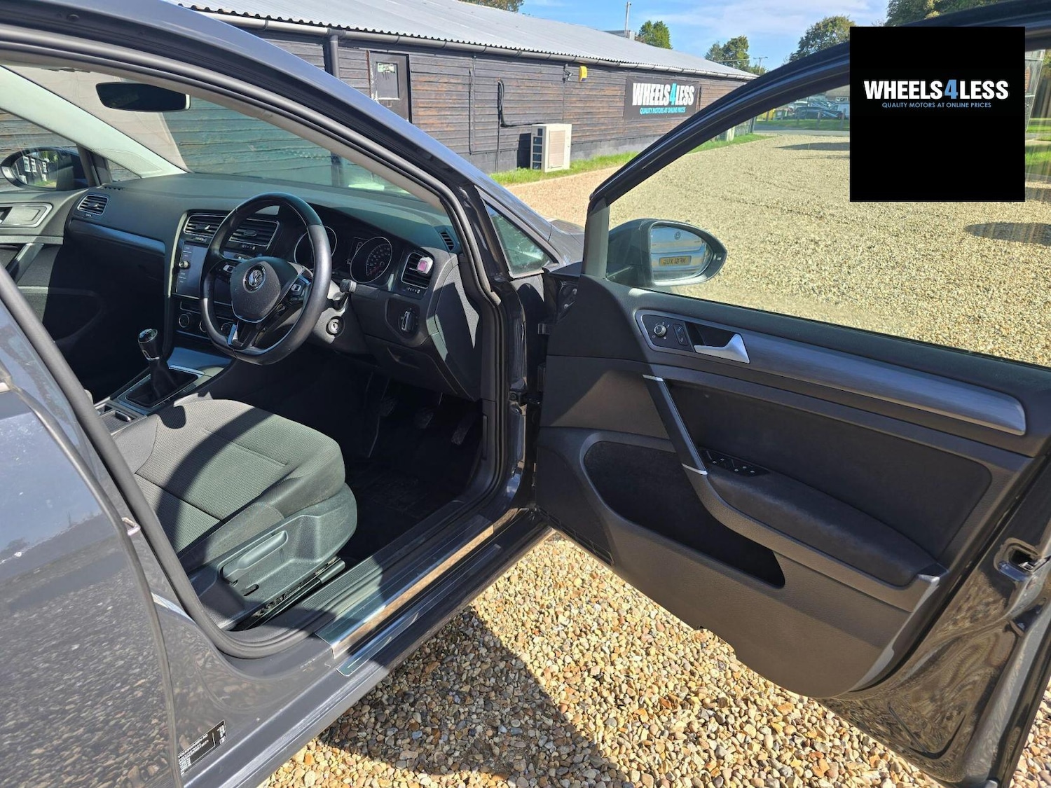 Used Volkswagen Golf 2018 for sale - 76384613: Photo 9