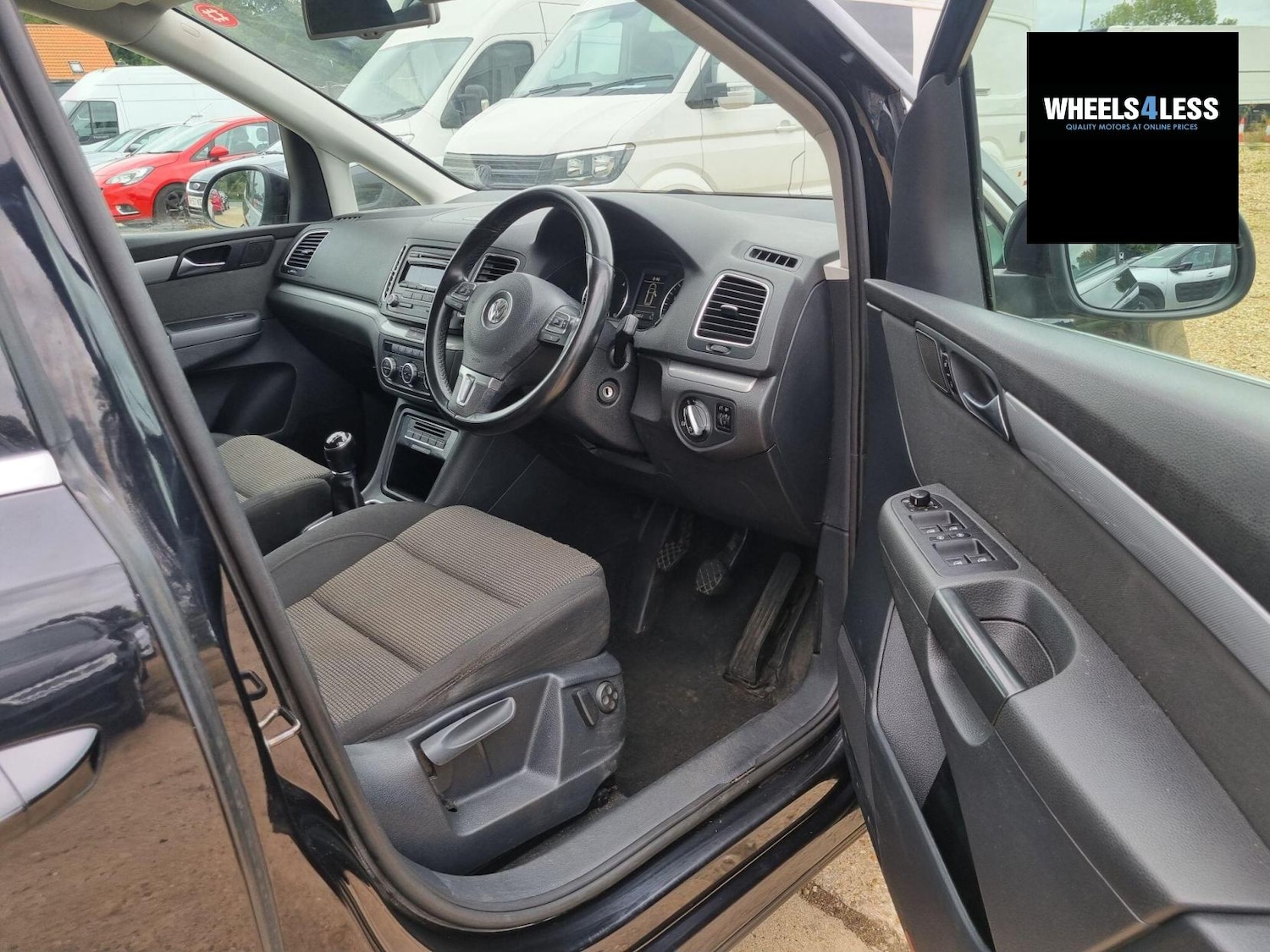 Used Volkswagen Sharan 2013 for sale - 76384619: Photo 11