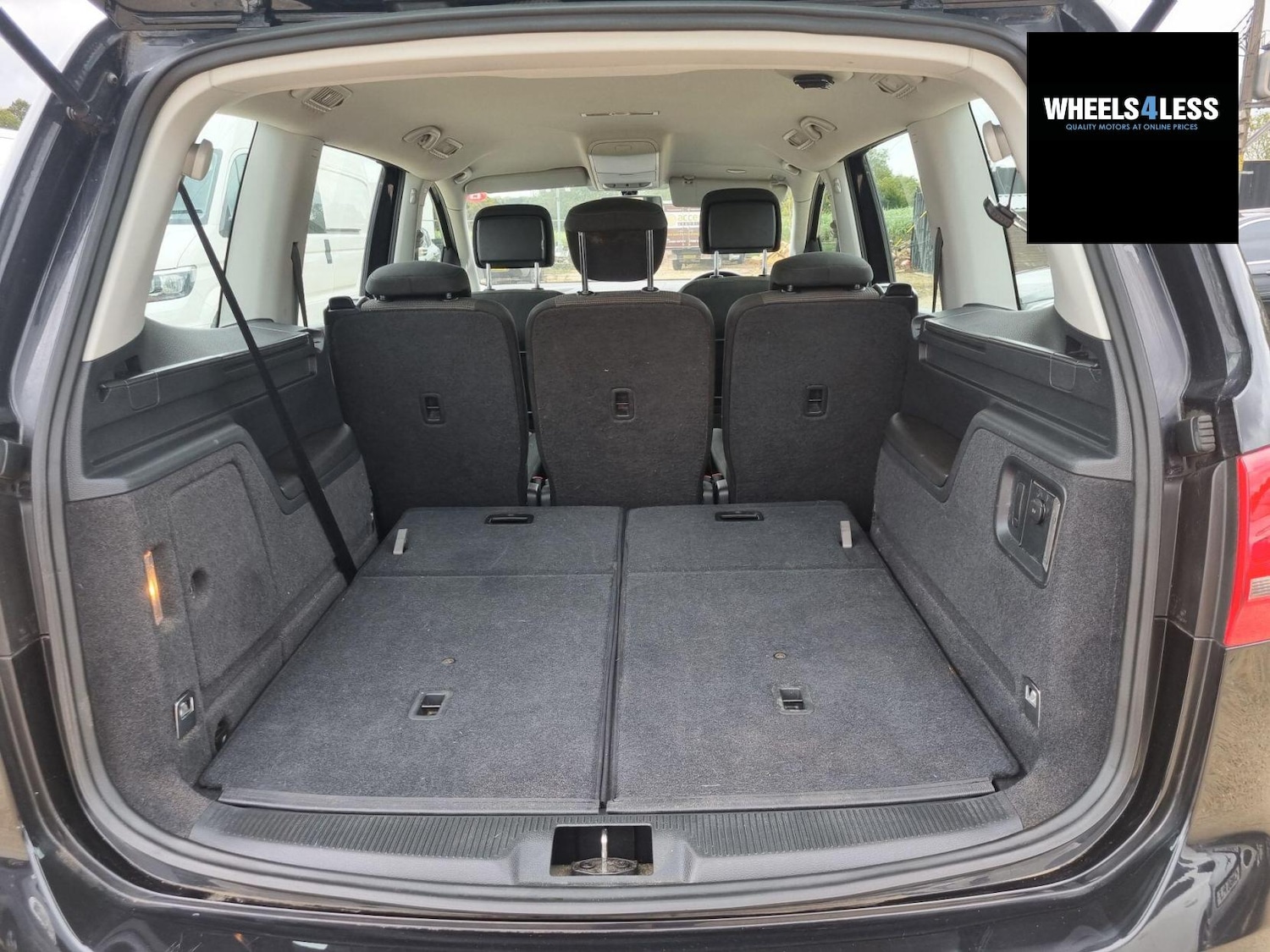 Used Volkswagen Sharan 2013 for sale - 76384619: Photo 19