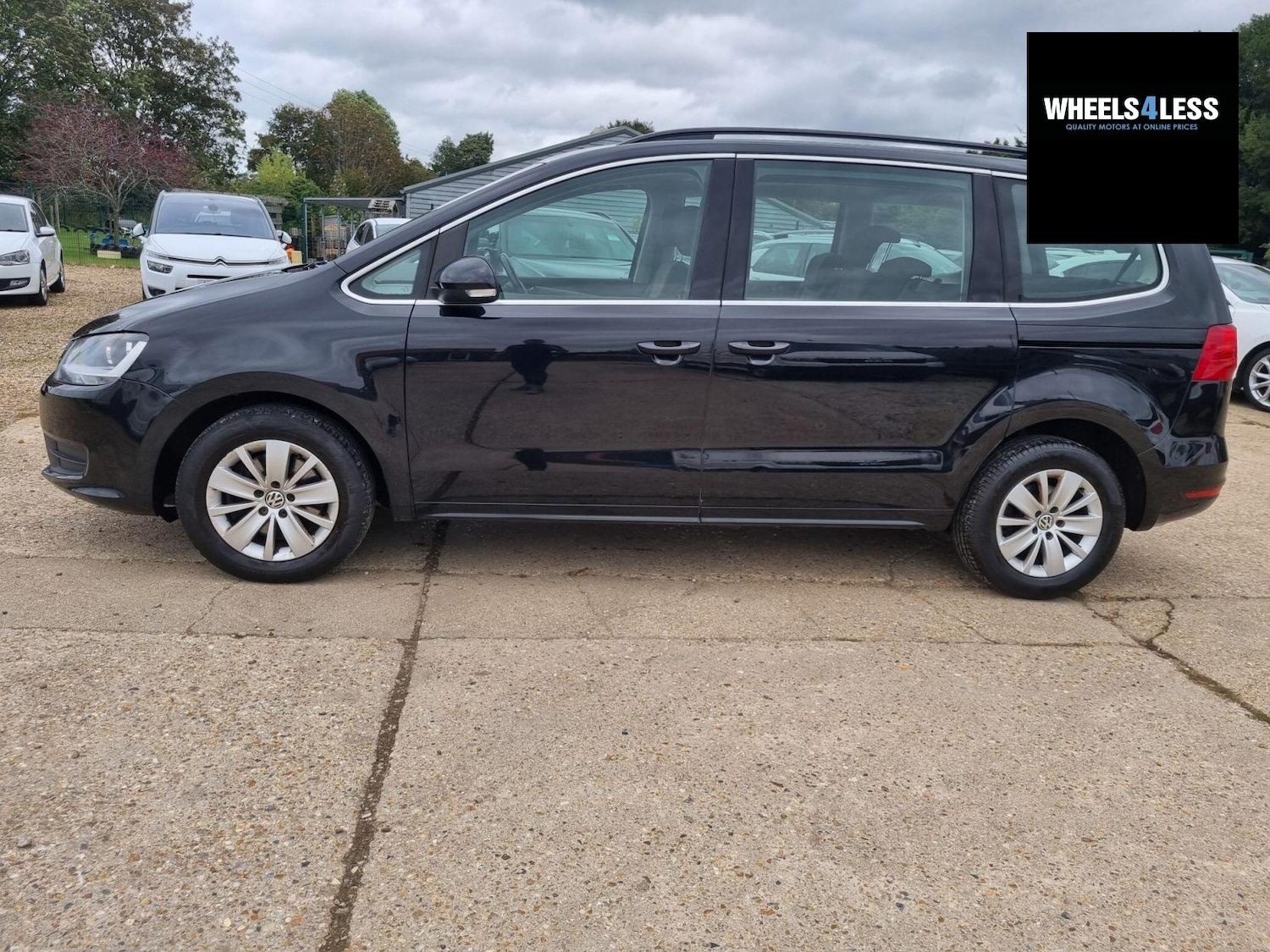 Used Volkswagen Sharan 2013 for sale - 76384619: Photo 9