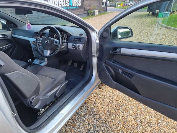 Used Vauxhall Astra 2011 for sale - 75532254: Photo 10