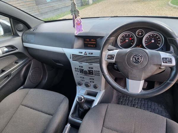 Used Vauxhall Astra 2011 for sale - 75532254: Photo 14