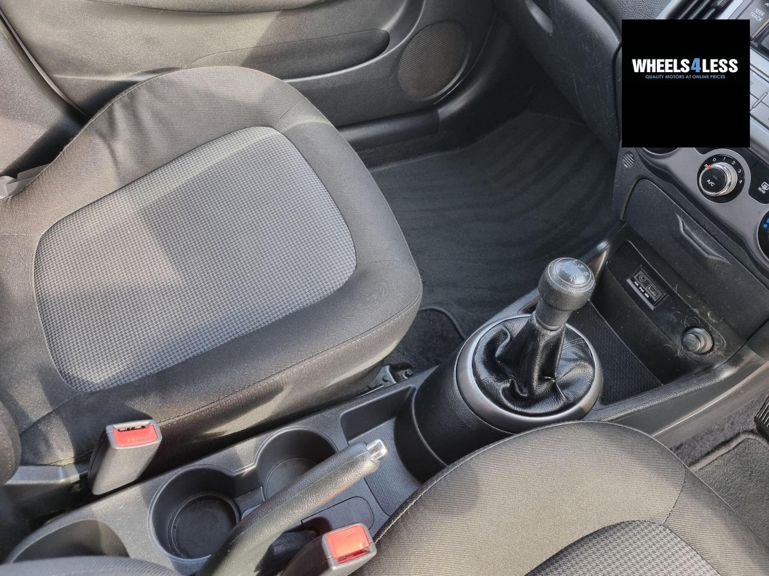 Used Hyundai i20 2014 for sale - 76384639: Photo 14