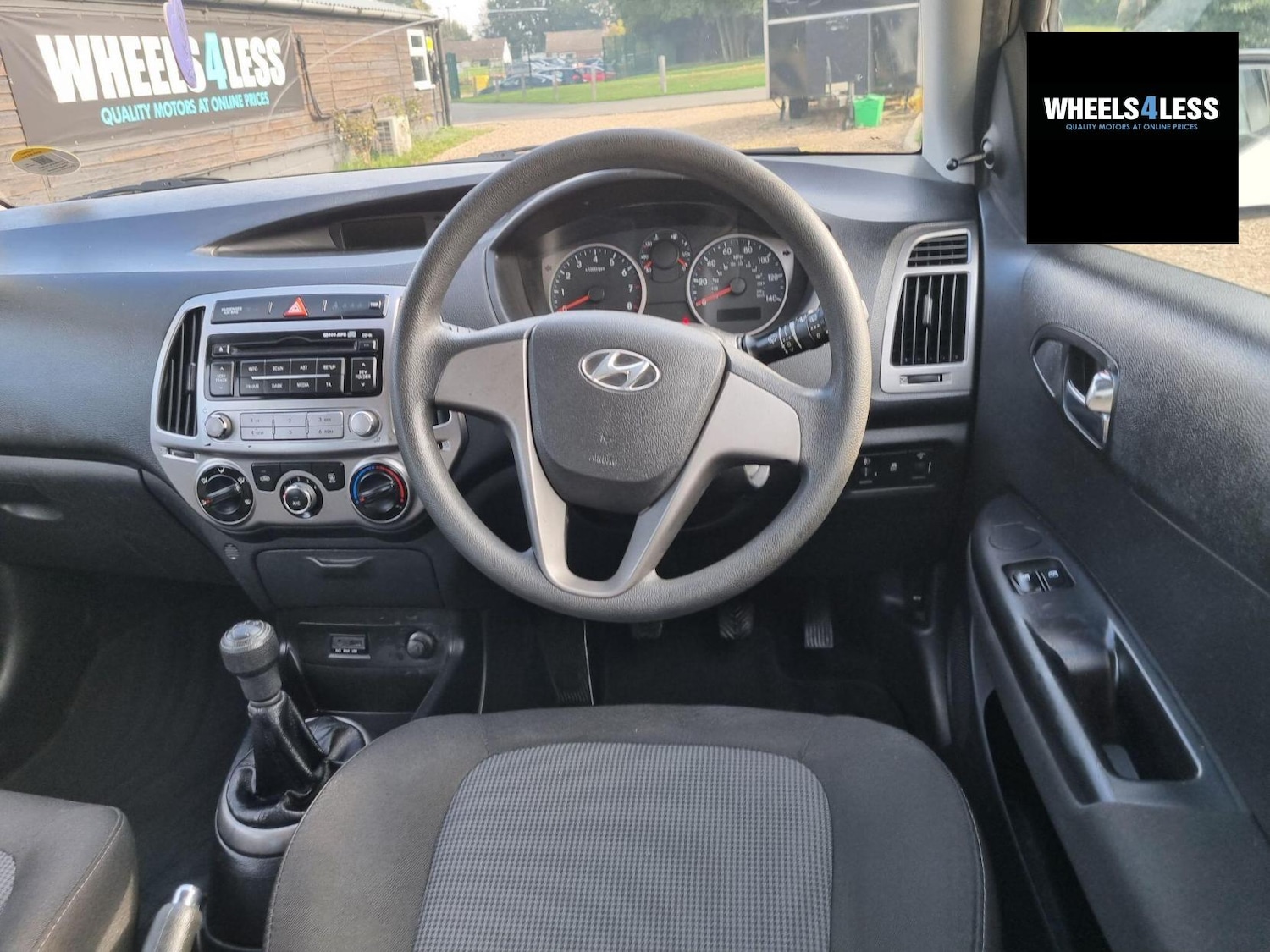 Used Hyundai i20 2014 for sale - 76384639: Photo 18