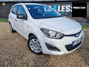 Used Hyundai i20 2014 for sale - 76384639: Photo