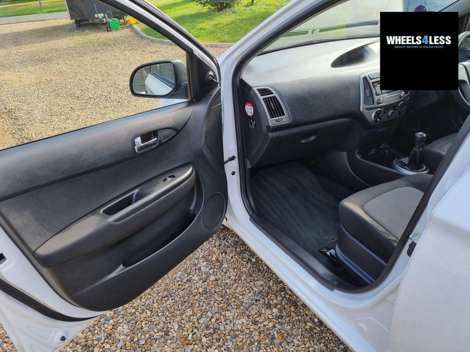 Used Hyundai i20 2014 for sale - 76384639: Photo 21