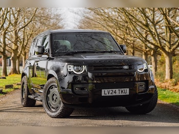 Used Land Rover Defender 2024 for sale - 77694468: Photo
