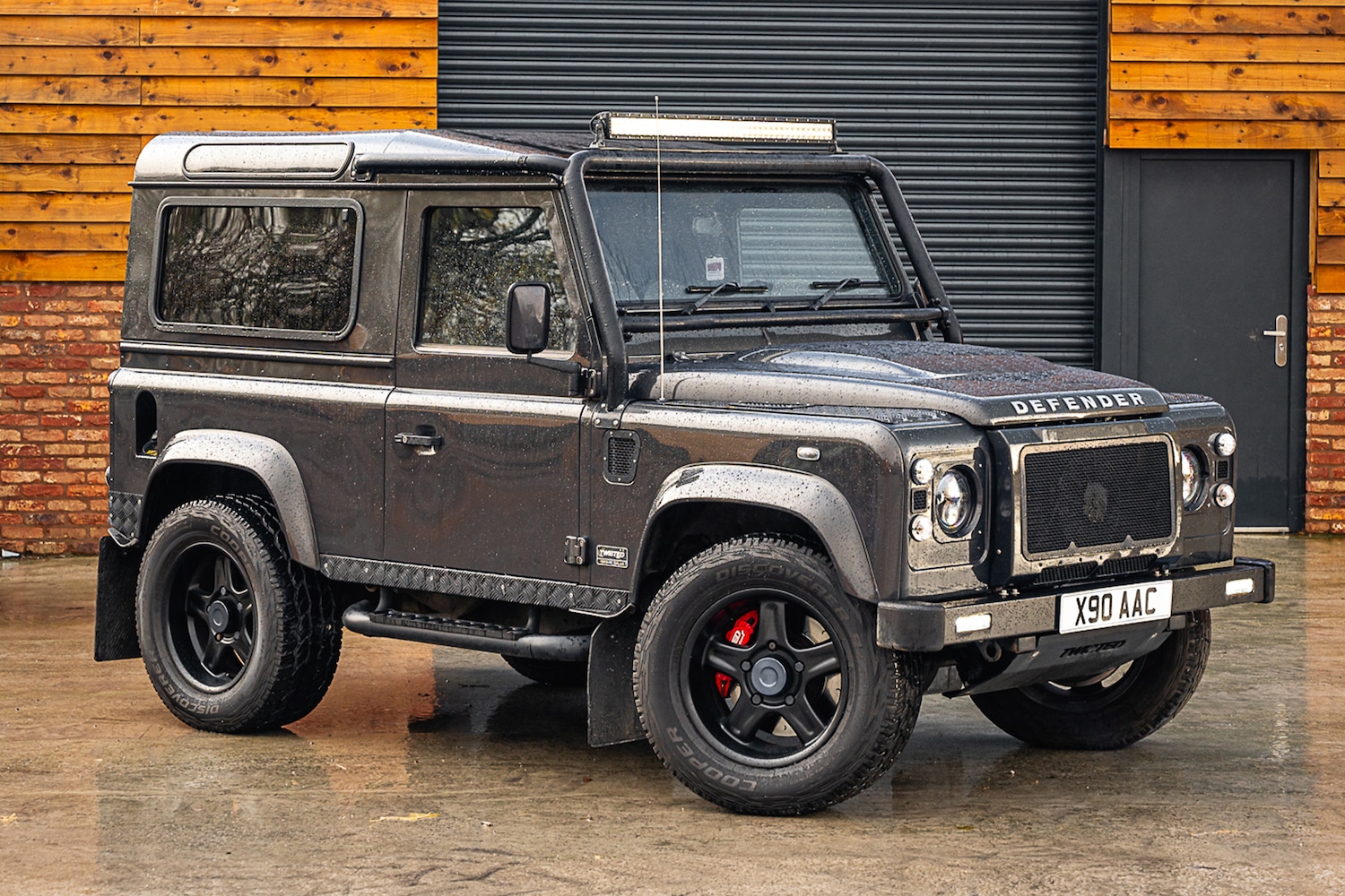 Used Land Rover Defender 2015 for sale - 76807340: Photo 1