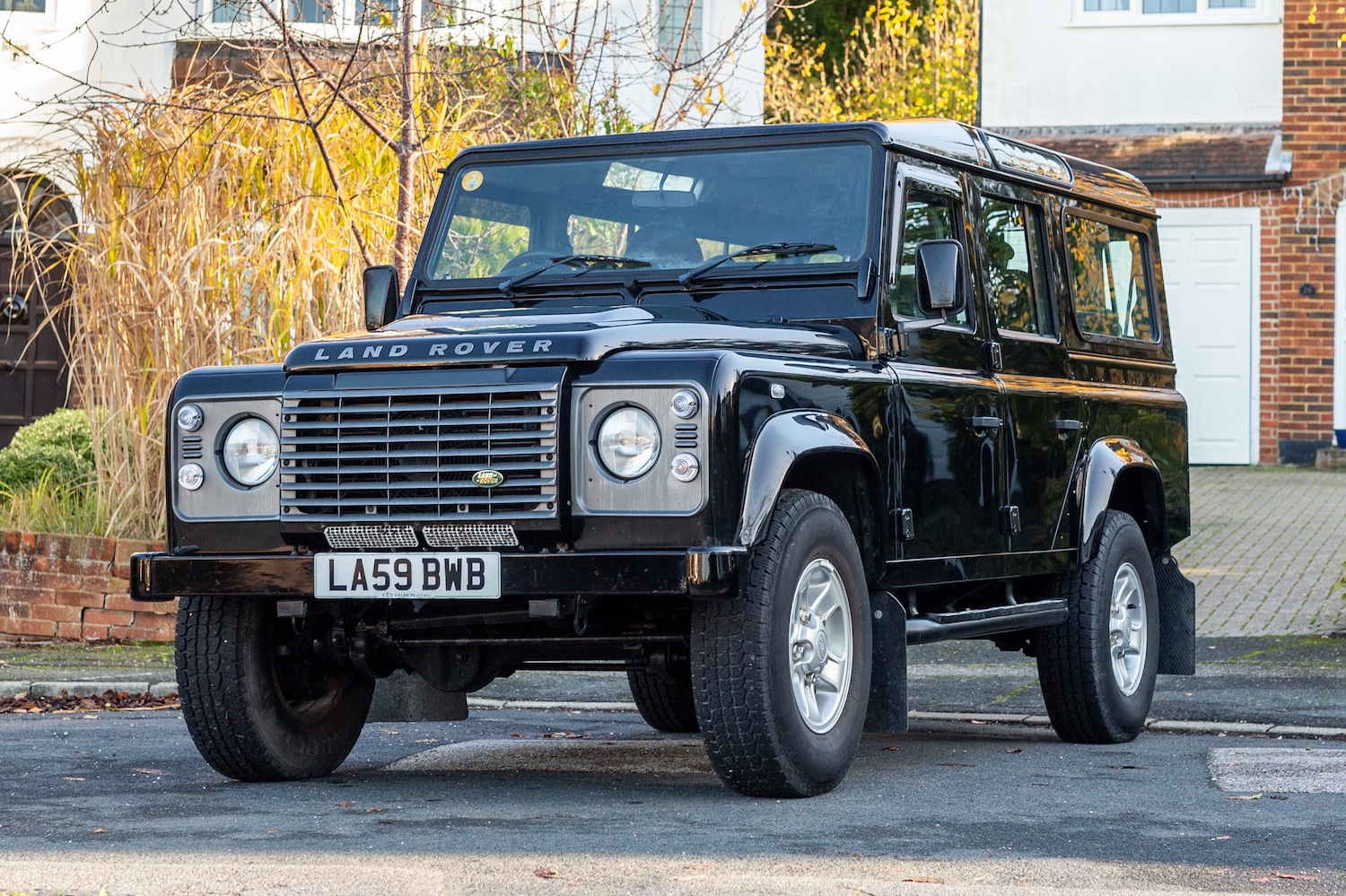 Used Land Rover Defender 2010 for sale - 76807341: Photo 1