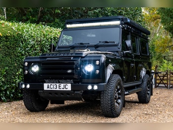 Used Land Rover Defender 110 undefined for sale - 76527399: Photo