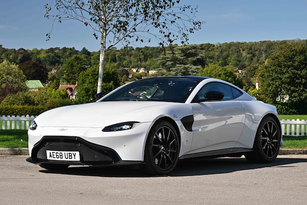 Used Aston Martin Vantage 2018 for sale - 76237394: Photo 1
