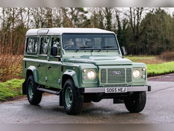 Land Rover Defender feature image