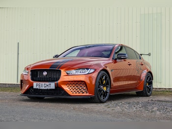 Used Jaguar XE 2019 for sale - 78267480: Photo