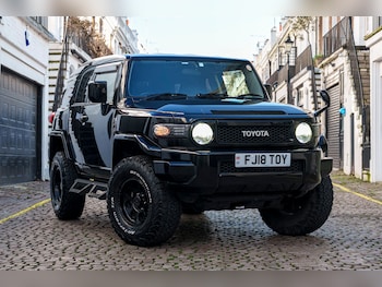 Toyota FJ Cruiser feature image