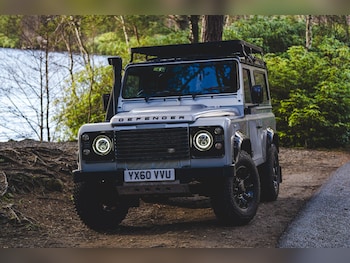 Land Rover Defender feature image