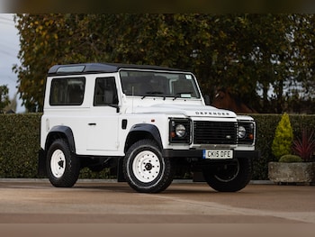 Land Rover - Defender