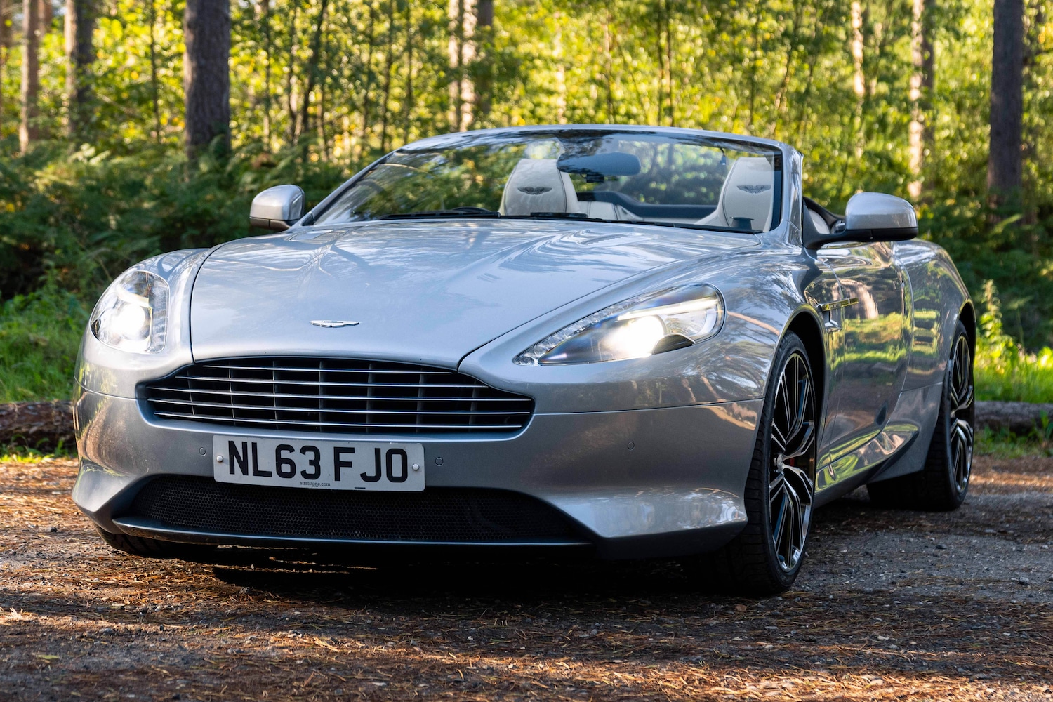 Used Aston Martin DB9 2013 for sale - 76547971: Photo 1