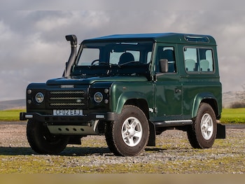Land Rover Defender feature image