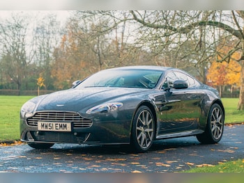 Used Aston Martin Vantage 2012 for sale - 76911326: Photo