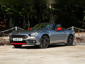 Used Abarth 124 Spider 2018 for sale - 75890687: Photo