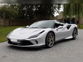 Used Ferrari F8 Tributo 2021 for sale - 76041493: Photo