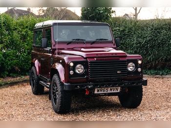 Land Rover Defender feature image