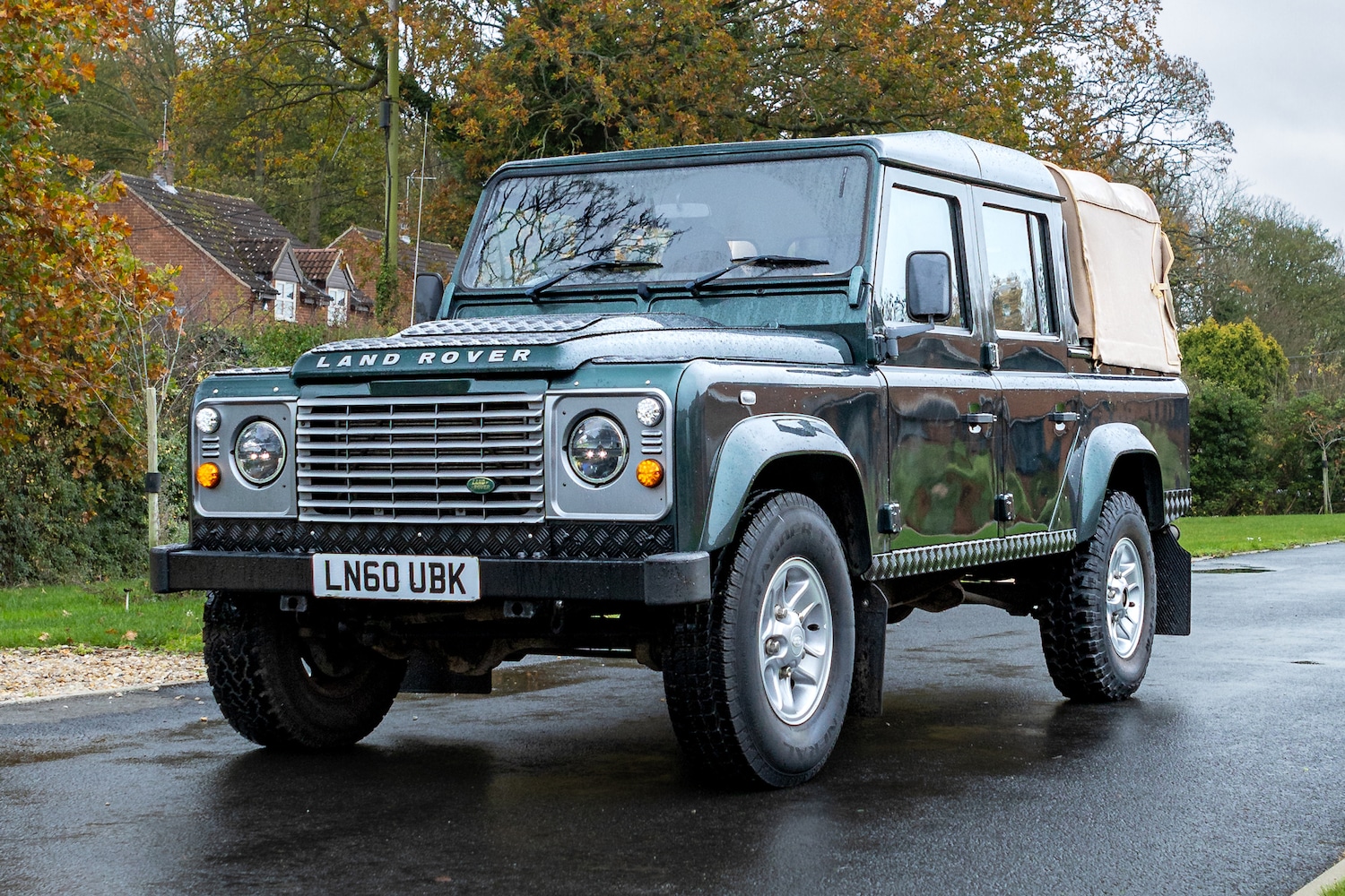Used Land Rover Defender 2010 for sale - 76618812: Photo 1