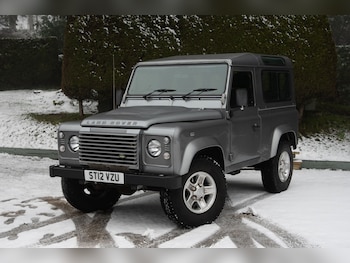 Land Rover Defender feature image