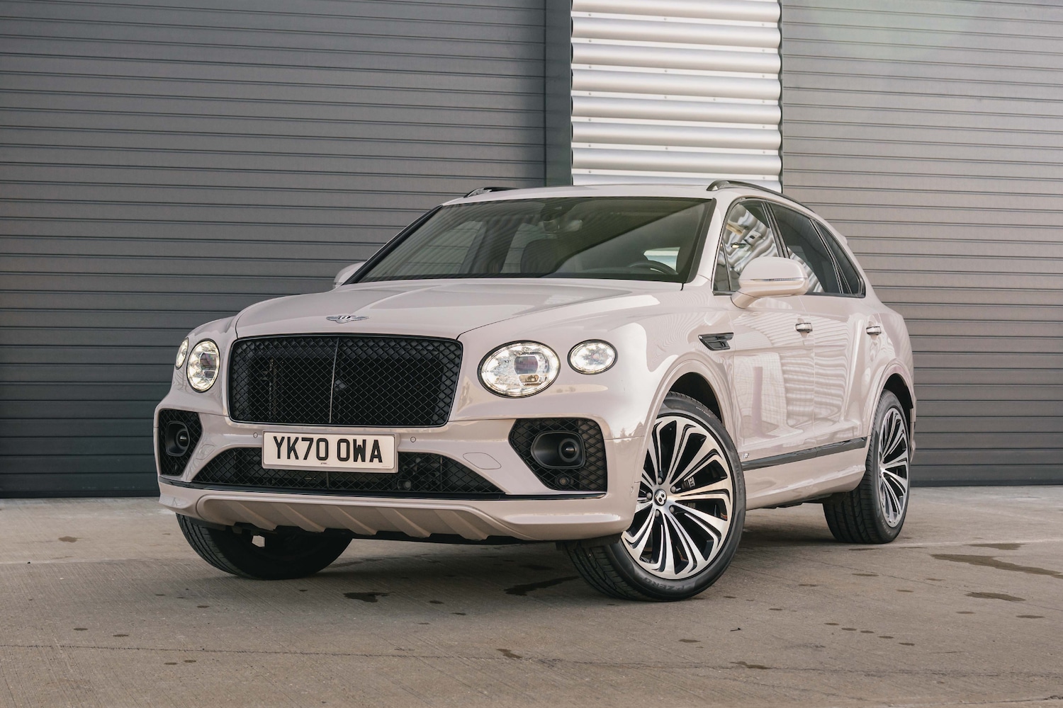 Used Bentley Bentayga 2021 for sale - 76157391: Photo 1