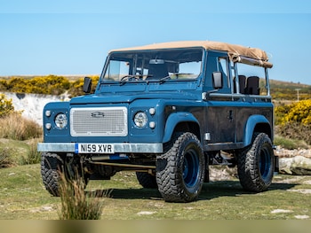 Used Land Rover Defender 90 1995 for sale - 78628202: Photo